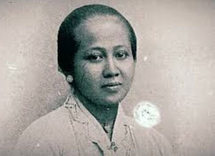 Pahlawan Wanita Paling Berjasa di Indonesia R.A. Kartini - Photo by Google