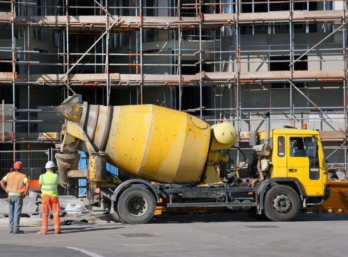 Sewa Mobil Molen di Surabaya - Photo by Kompas