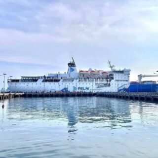 KAPAL PELNI KM SIRIMAU