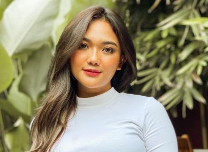 Marion Jola Penyanyi Dari NTT - Photo by Google