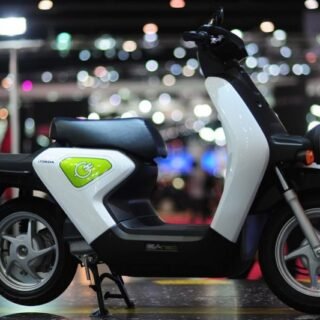 Mau Beli Motor Listrik, Ketahui 10 Tips Penting Ini - Photo by Google
