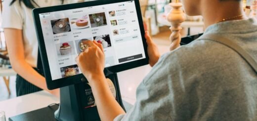 Aplikasi POS Runchise dan Fasilitasnya - Photo by Google