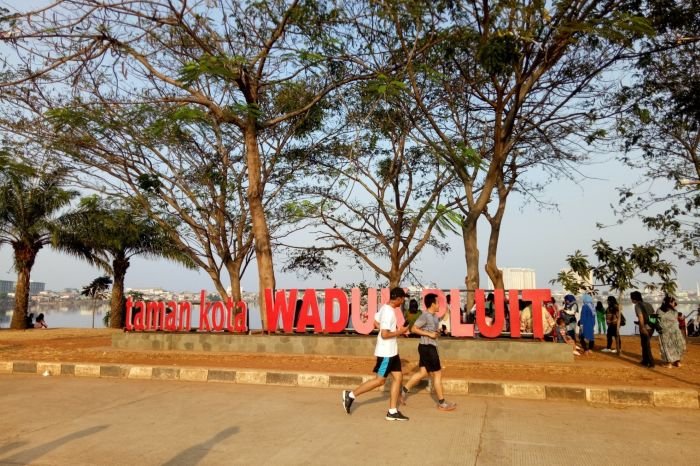 Taman Kota Waduk Pluit Running Track - Photo by Google