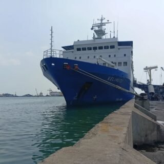 kapal pelni kelimutu