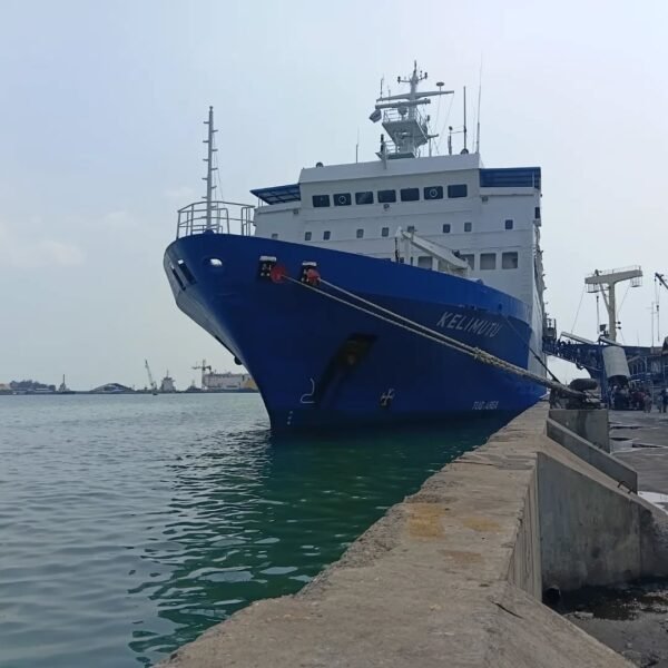 kapal pelni kelimutu