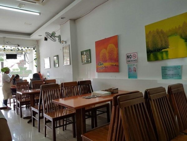 The Daun Restaurant Halal di Ho chi city